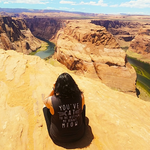 Meet your Posher, Eliz - Picture 2 of 5